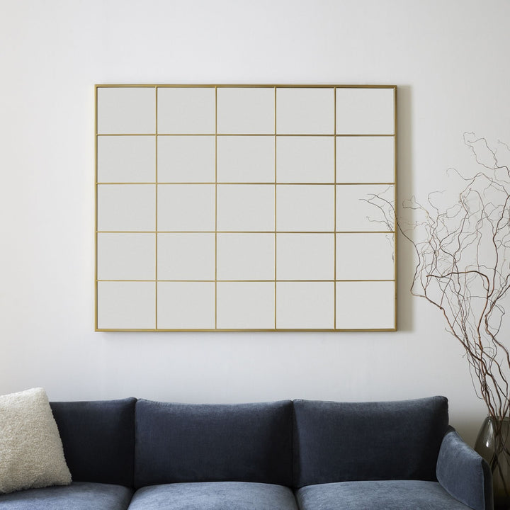 The Kavex Mirror