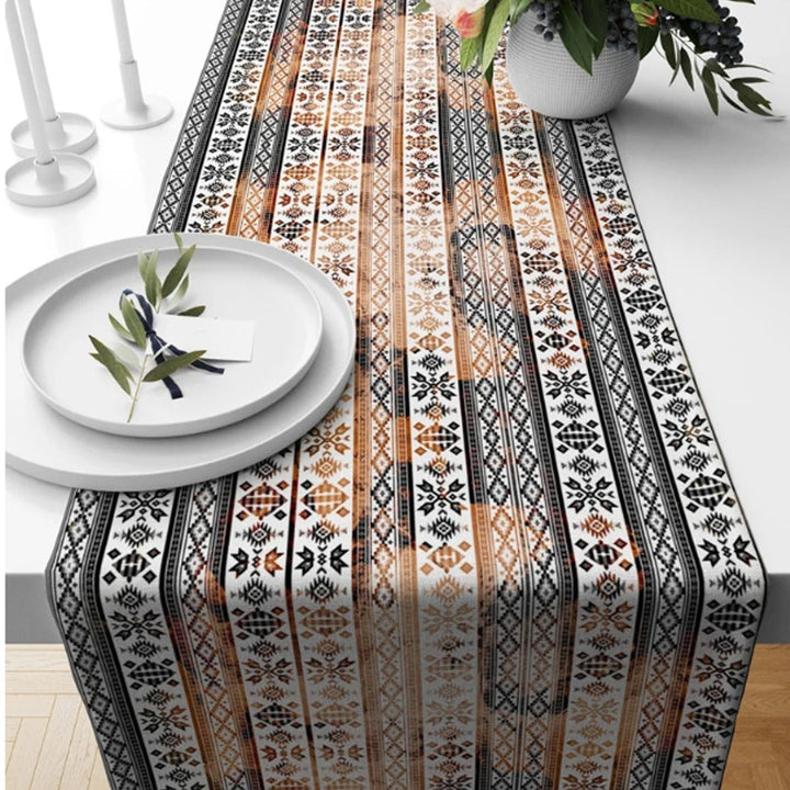 Veloriae Table Runners