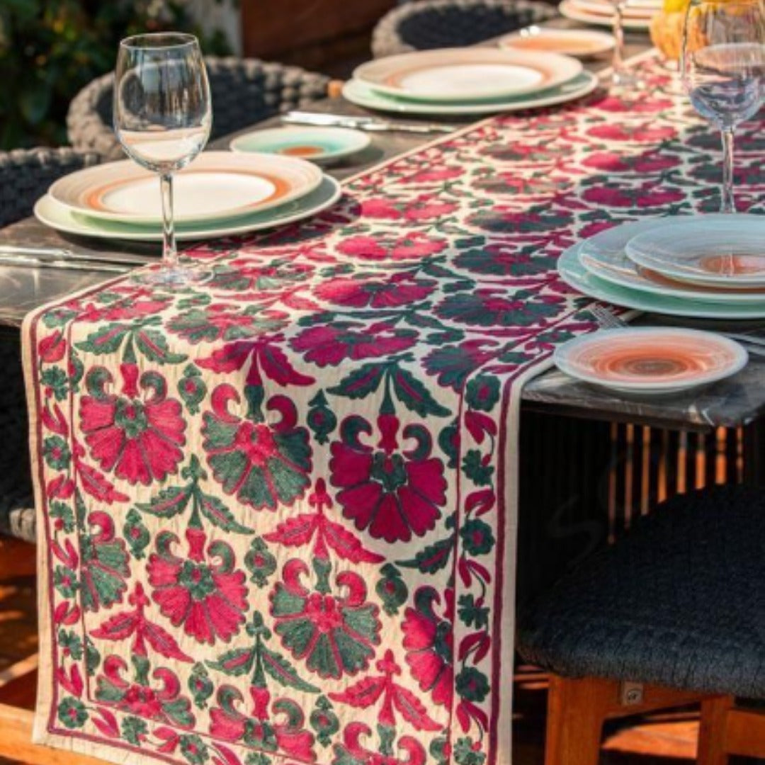 Auralis Table Runners