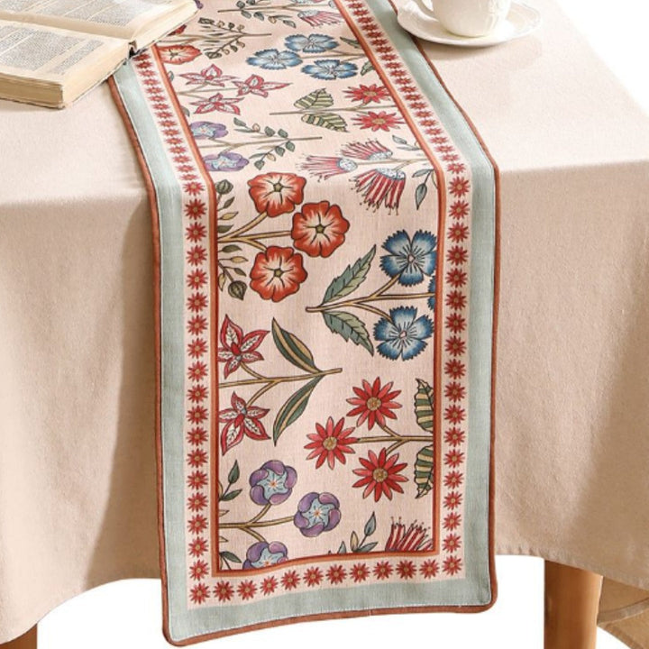 Valoria Table Runners