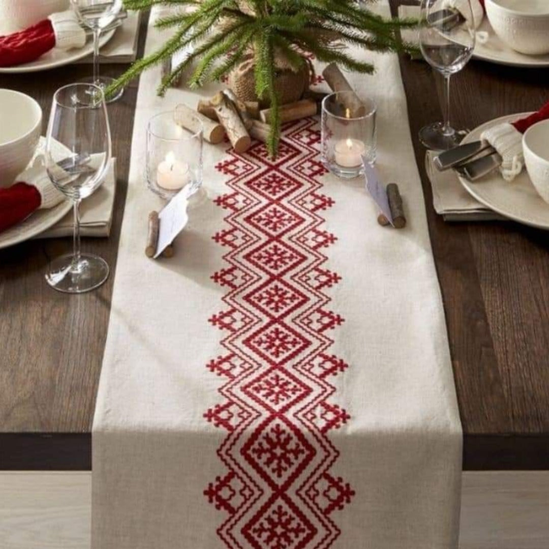 Valoria Table Runners
