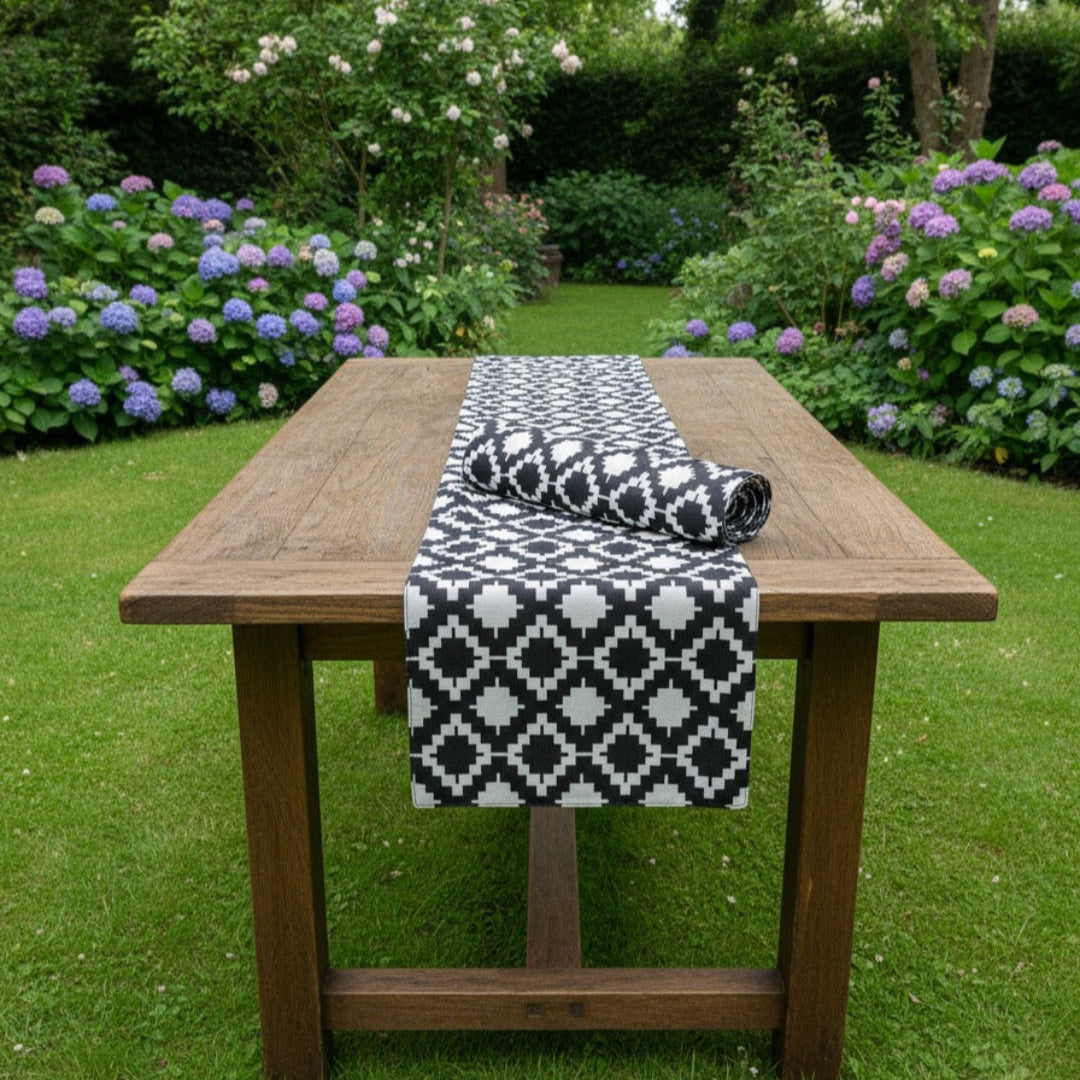 Alureva Table Runners