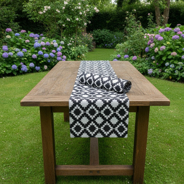 Alureva Table Runners