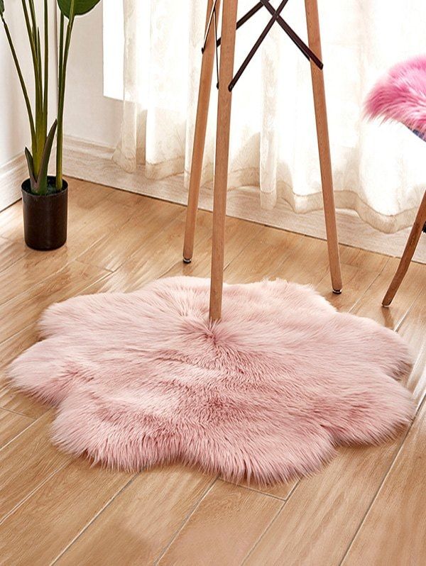 Flower Furry Rugs (2 x 2') - waseeh.com