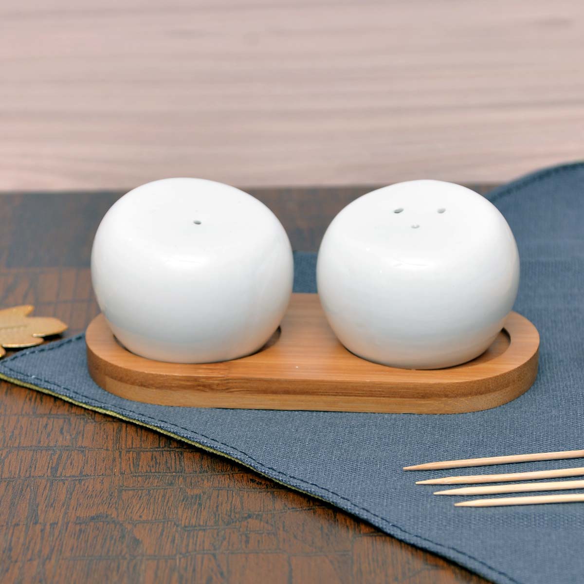 Dainty Salt and Pepper Set - waseeh.com