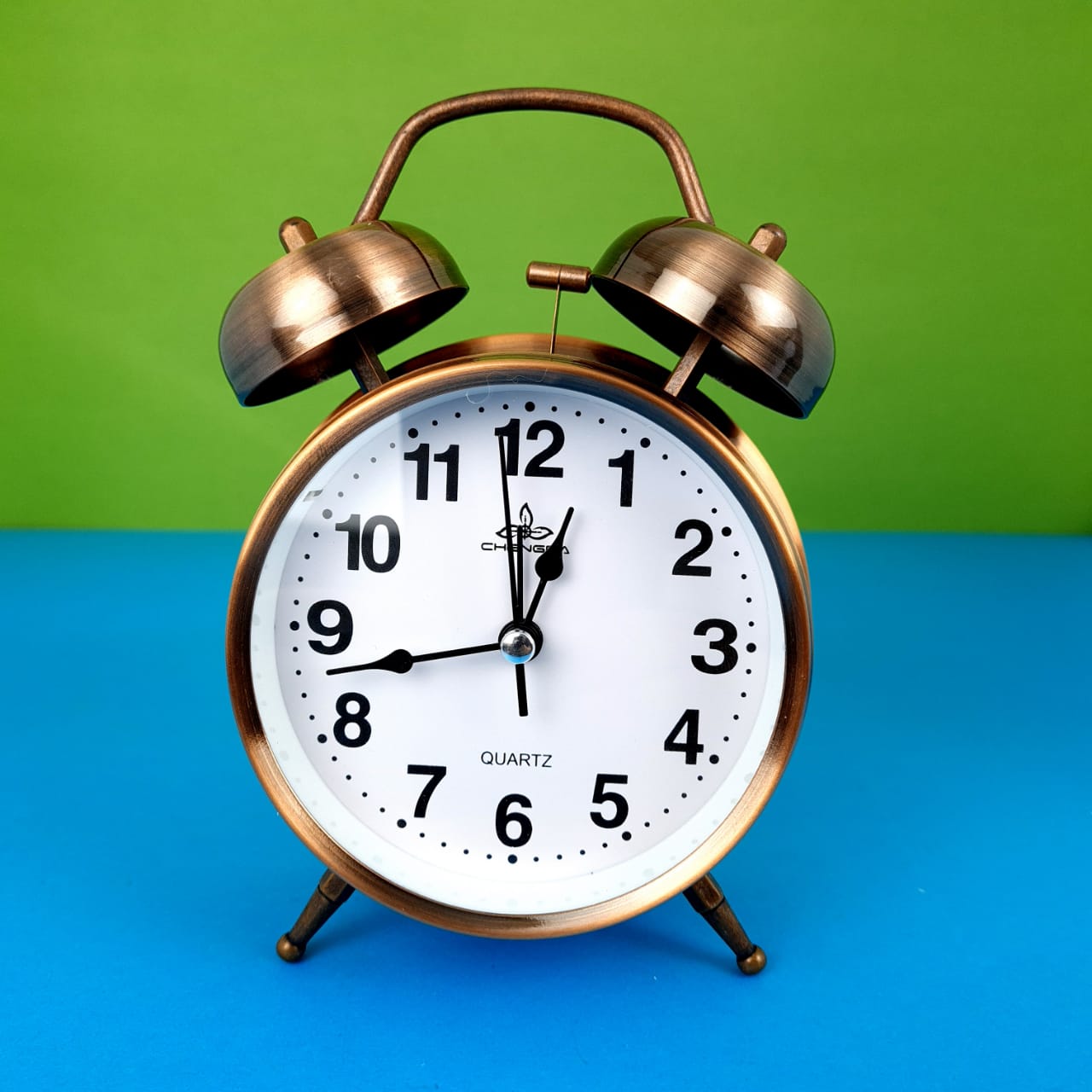 Glossy Alarm Clock - waseeh.com