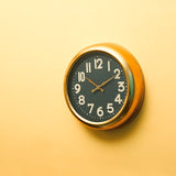 Glazzy Glitters Wall Clock - waseeh.com