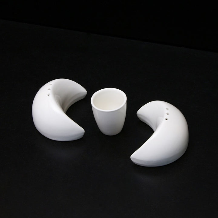 Salt pepper &amp; Sauce Set "Half Moon Style" - waseeh.com