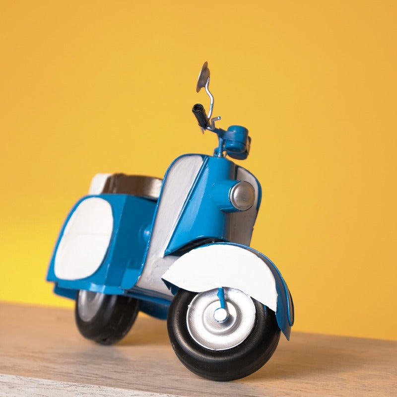 Vintage Vespa Decor - waseeh.com