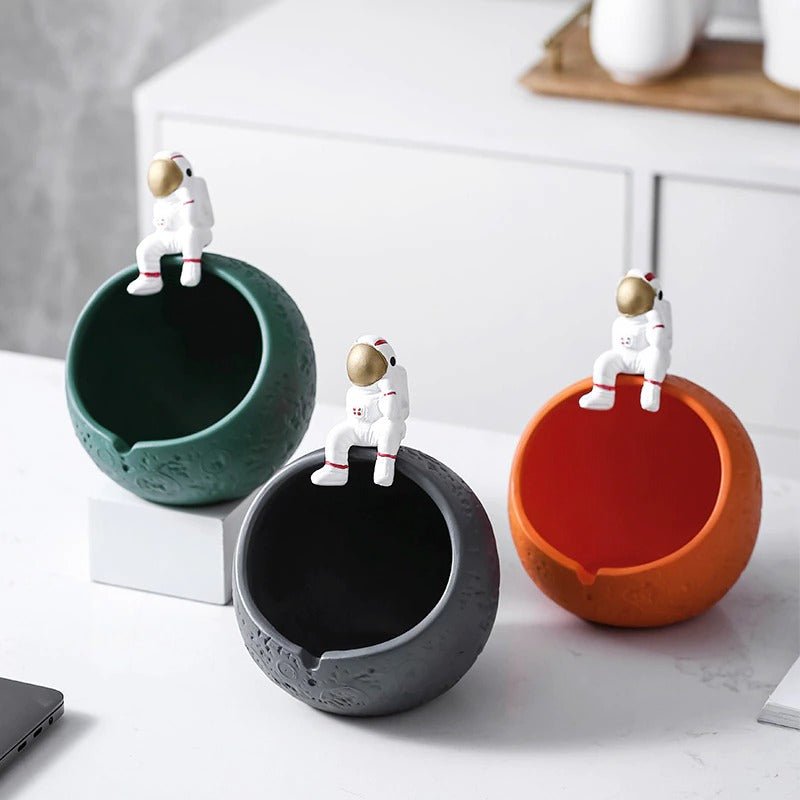 Astronaut Ash Tray | Home Décor | Waseeh Pakistan