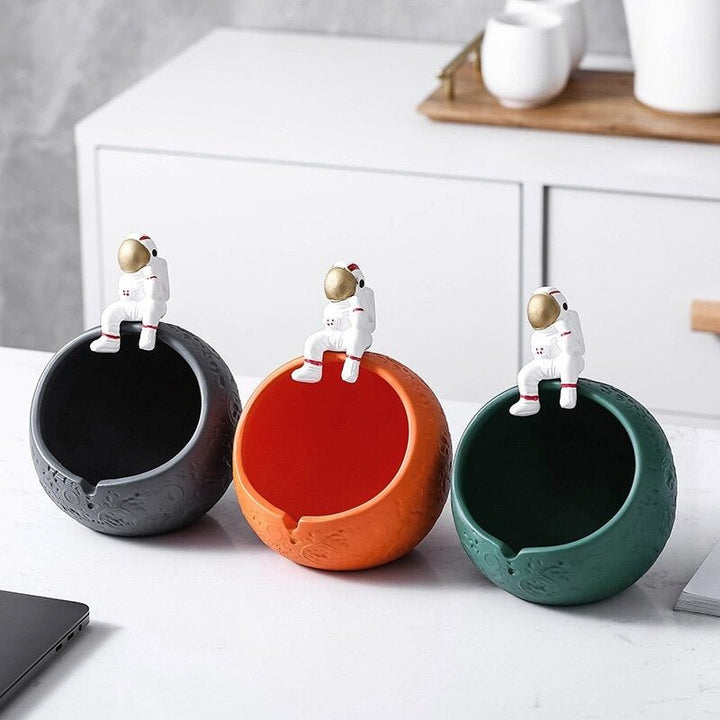 Astronaut Ash Tray | Home Décor | Waseeh Pakistan
