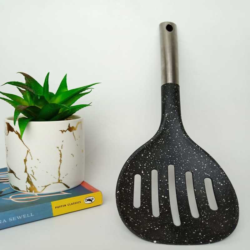 Dotted Food Grade Spoon | kitchen item | Waseeh Pakistan