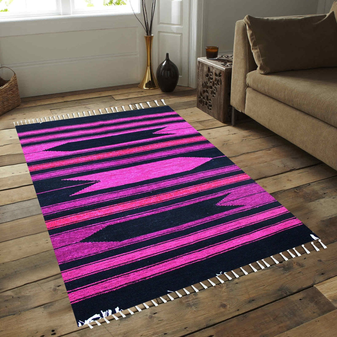 Geometric - Hand-woven Woolen Rug - Single Seam - 4&
