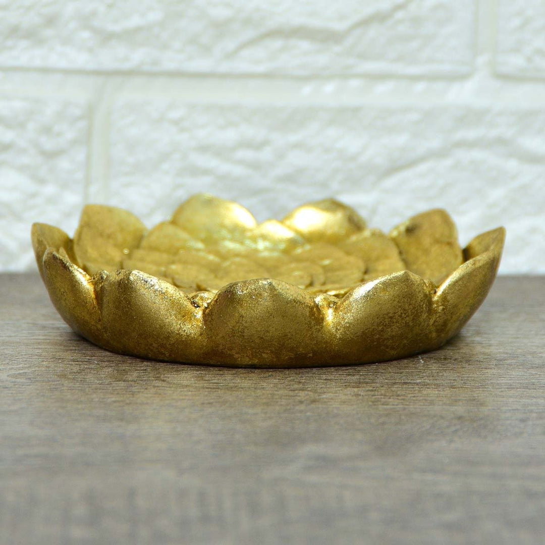 Goldy Flower Plate Decor | Home Décor | Waseeh Pakistan