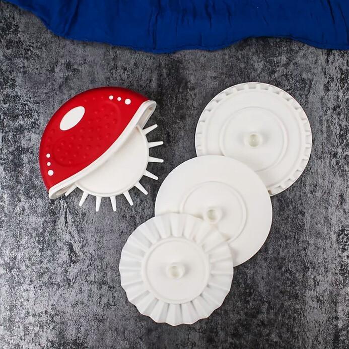 Grooved Wheel Pizza Knife | kitchen item | Waseeh Pakistan
