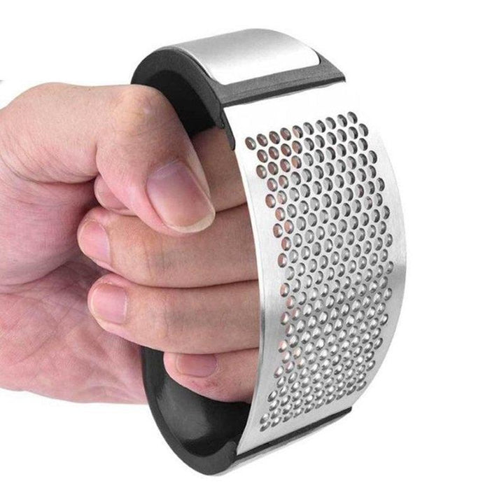 Hand Grip Garlic Press Crusher | kitchen item | Waseeh Pakistan