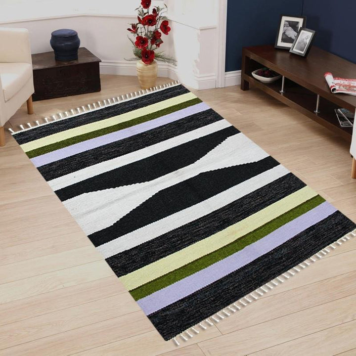 Hand-woven Woolen Rug - Single Seam - 2.5&