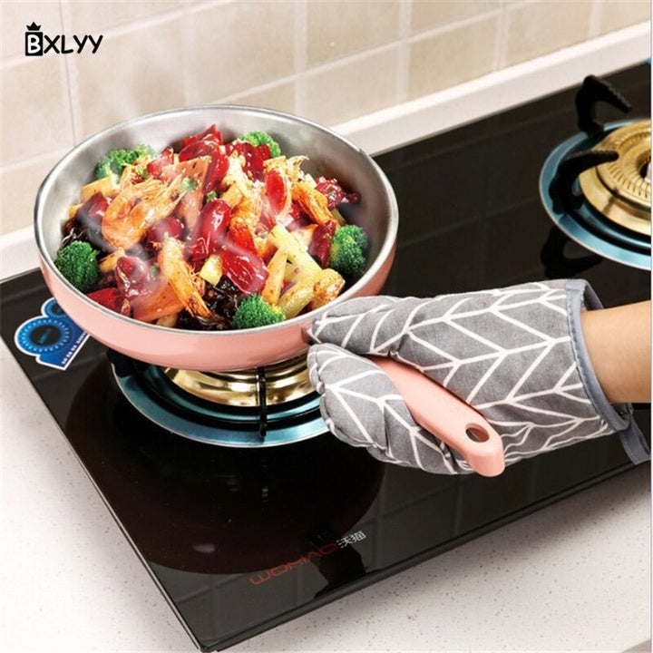 Home kitchen insulation gloves | kitchen item | Waseeh Pakistan