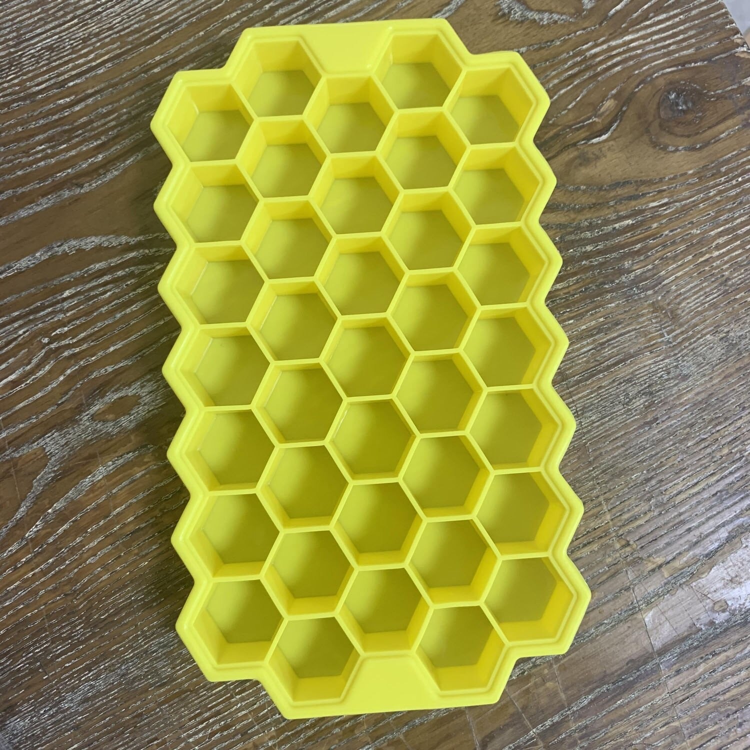 Honey comb ice tray - waseeh.com