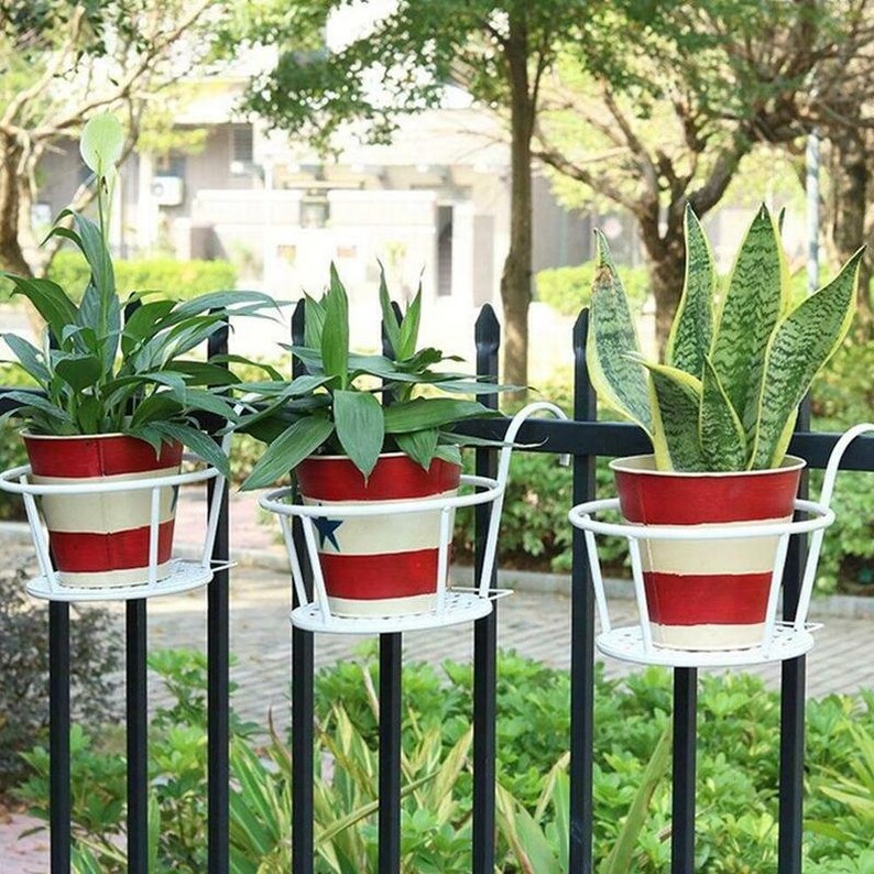 Wall Hanging Plant Stand - waseeh.com