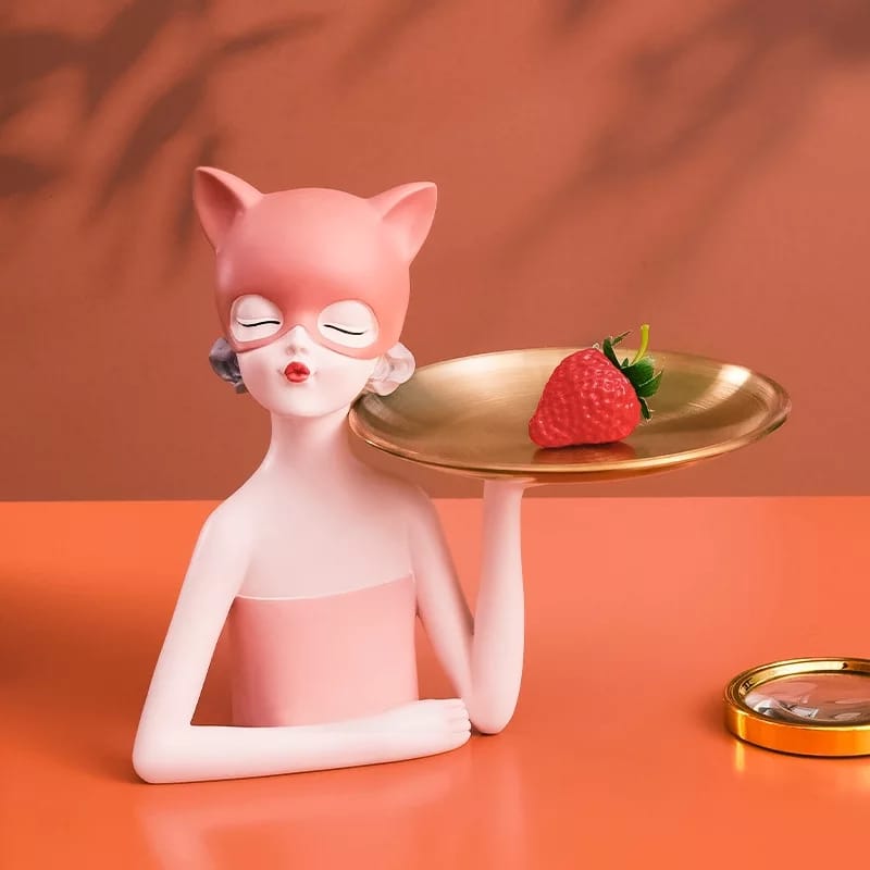 Kitty Porter Girl Sculpture | Home Décor | Waseeh Pakistan