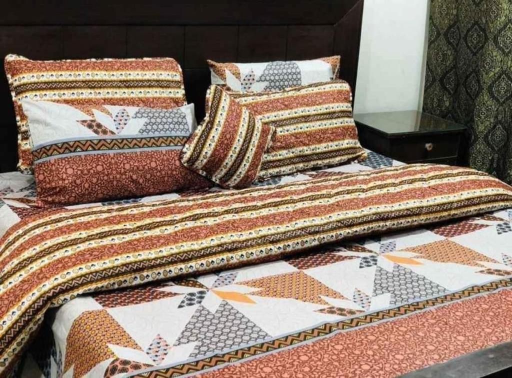 North Quest Comforter Set 7Pcs - King Size | Home Décor | Waseeh Pakistan