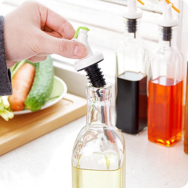 Oil & Vinegar Cruet 2 piece Set (500 mL) | kitchen item | Waseeh Pakistan
