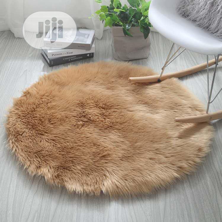Round Furry Rugs (3 x 3&