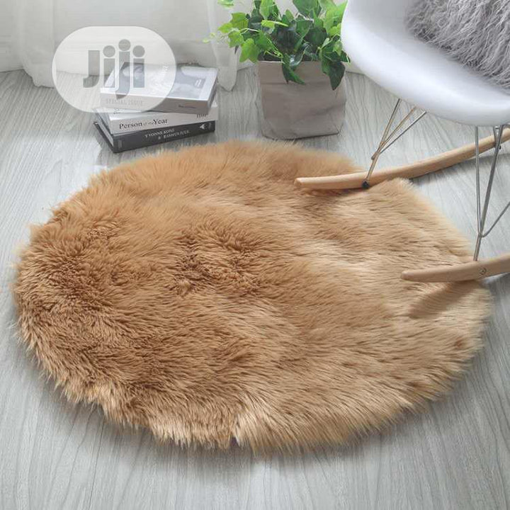 Round Furry Rugs (3 x 3&