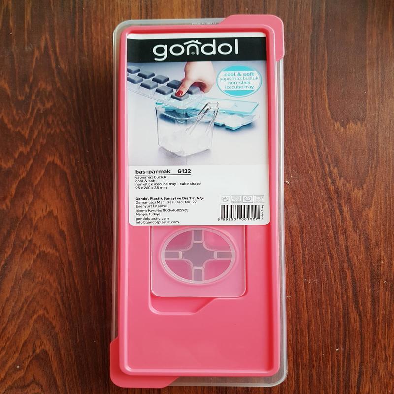 Rubber Bottom Ice Cube Tray | kitchen Item | Waseeh Pakistan