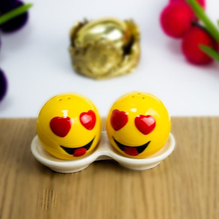 Salt and Pepper Set (Heart Eyes) | kitchen item | Waseeh Pakistan