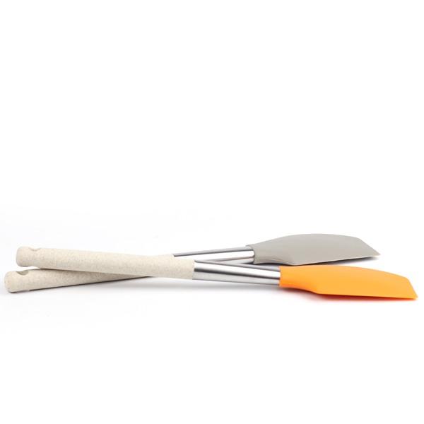 Silicon spatula with metal rod | kitchen item | Waseeh Pakistan