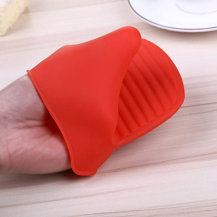 Silicone Mini Mitts Gloves (2 pcs) | kitchen item | Waseeh Pakistan