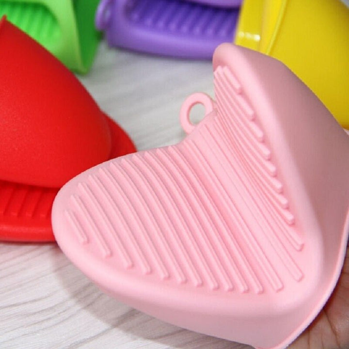 Silicone Mini Mitts Gloves (2 pcs) | kitchen item | Waseeh Pakistan