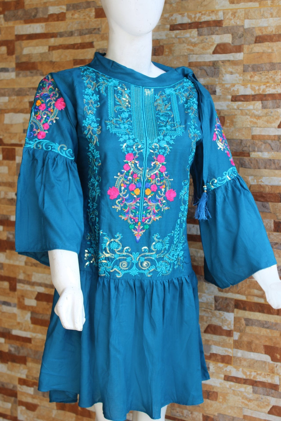Spring Linen Fabric - Blue - Pink - Red - Ladies | Fashion Point | Waseeh Pakistan